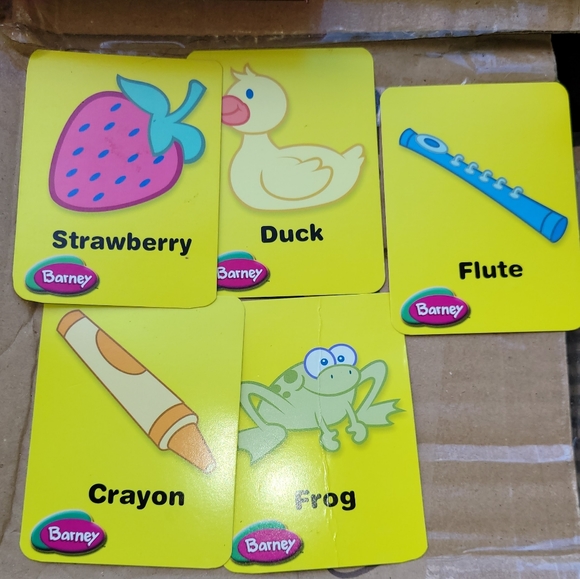 Lot of Barney books - Picture 11 of 15